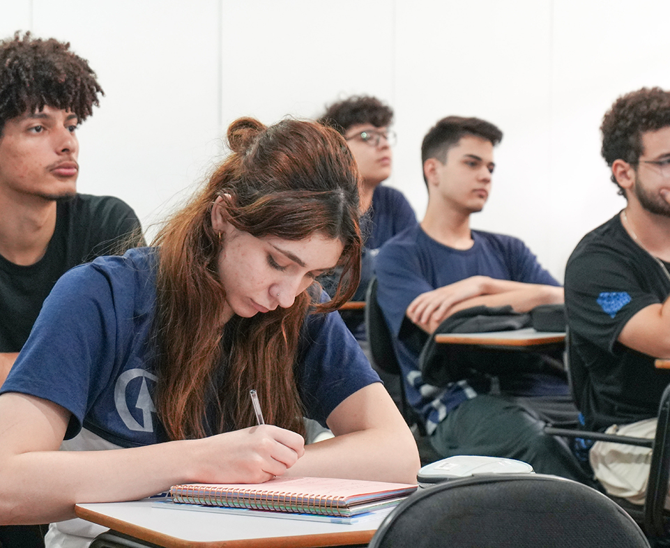 img-coopec-educacao-medio-05