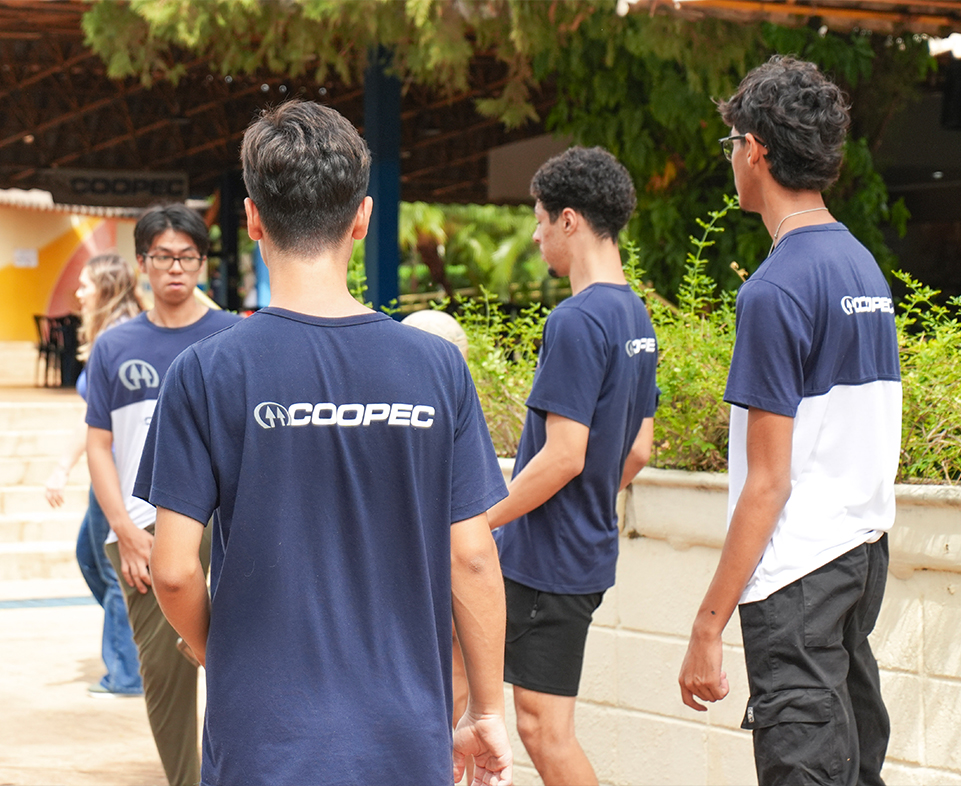 img-coopec-educacao-medio-06
